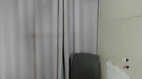 vikkylustfull online show from 02/21/25, 05:31