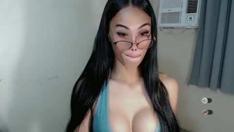 vikkylustfull online show from 03/10/25, 11:16