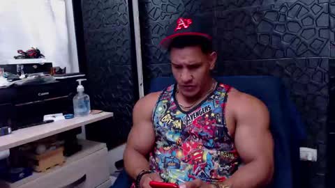 Viktor Herrera online show from 02/04/25, 04:29