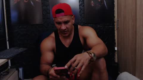 Snapshot of viktorherrera chatting on 06/29/26, 03:56 Viktor Herrera online show from 06/29/26, 03:56