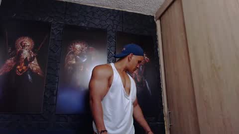 Snapshot of viktorherrera chatting on 07/07/26, 12:02 Viktor Herrera online show from 07/07/26, 12:02