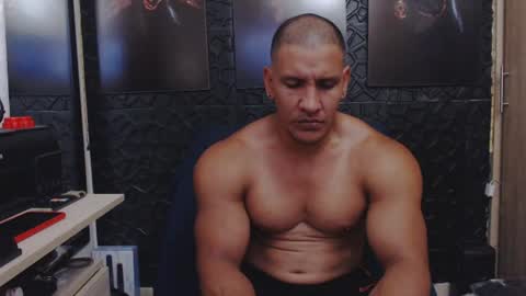 Snapshot of viktorherrera chatting on 07/17/26, 08:24 Viktor Herrera online show from 07/17/26, 08:24