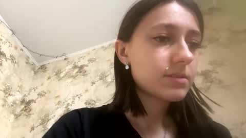 Snapshot of viktoria9898 chatting on 11/17/25, 09:04 Sweett online show from 11/17/25, 09:04