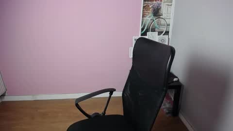 Snapshot of viktoria_lovely chatting on 09/16/25, 06:36 viktoria_lovely online show from 09/16/25, 06:36