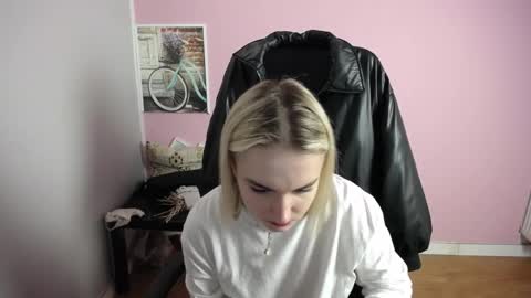 viktoria_lovely online show from 04/09/26, 11:15