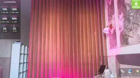 Snapshot of villuuvargas chatting on 11/15/25, 03:26 Eva online show from 11/15/25, 03:26