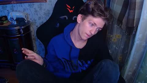 Snapshot of vince__dice chatting on 12/05/24, 07:38 Dimoooooon online show from 12/05/24, 07:38