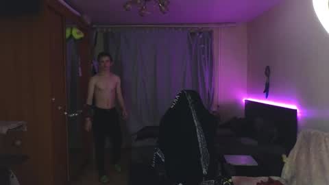 Snapshot of vince__dice chatting on 12/14/24, 03:15 Dimoooooon online show from 12/14/24, 03:15