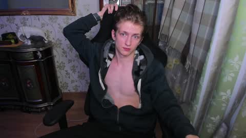 Snapshot of vince__dice chatting on 12/21/24, 12:49 Dimoooooon online show from 12/21/24, 12:49