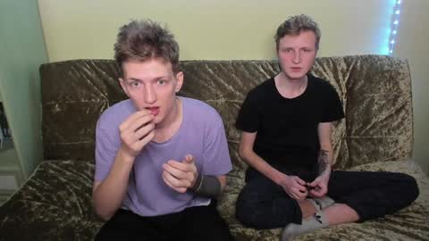 Snapshot of vince__dice chatting on 12/28/24, 05:46 Dimoooooon online show from 12/28/24, 05:46