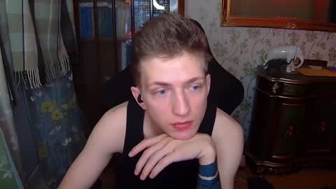 Snapshot of vince__dice chatting on 01/02/25, 09:39 Dimoooooon online show from 01/02/25, 09:39