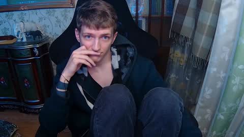 Snapshot of vince__dice chatting on 01/16/25, 08:03 Dimoooooon online show from 01/16/25, 08:03