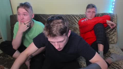 Snapshot of vince__dice chatting on 01/19/25, 10:28 Dimoooooon online show from 01/19/25, 10:28