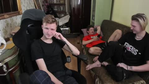 Snapshot of vince__dice chatting on 01/26/25, 09:51 Dimoooooon online show from 01/26/25, 09:51