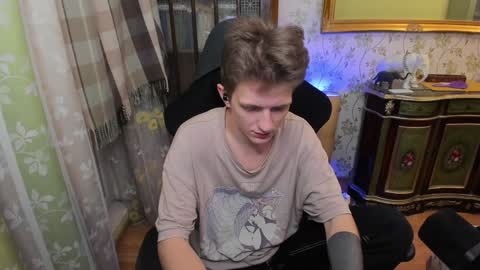 Snapshot of vince__dice chatting on 01/30/25, 04:24 Dimoooooon online show from 01/30/25, 04:24