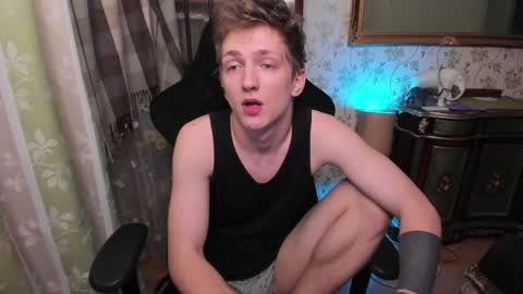 Snapshot of vince__dice chatting on 02/06/25, 10:21 Dimoooooon online show from 02/06/25, 10:21