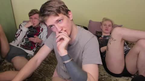 Snapshot of vince__dice chatting on 02/15/25, 12:54 Dimoooooon online show from 02/15/25, 12:54