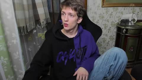 Snapshot of vince__dice chatting on 02/20/25, 09:09 Dimoooooon online show from 02/20/25, 09:09