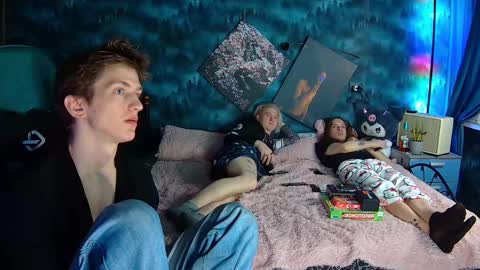 Snapshot of vince__dice chatting on 02/21/25, 08:16 Dimoooooon online show from 02/21/25, 08:16