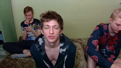 Snapshot of vince__dice chatting on 03/08/25, 08:25 Dimoooooon online show from 03/08/25, 08:25