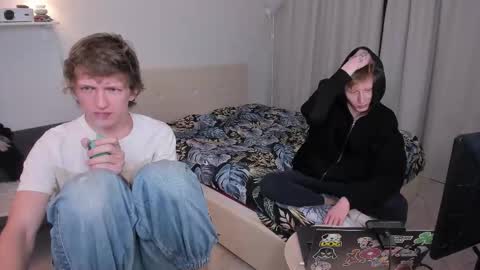 Snapshot of vince__dice chatting on 10/06/25, 10:18 Dimoooooon online show from 10/06/25, 10:18