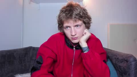 Snapshot of vince__dice chatting on 10/15/25, 04:07 Dimoooooon online show from 10/15/25, 04:07