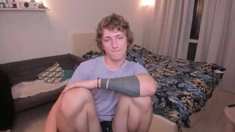 Snapshot of vince__dice chatting on 10/17/25, 09:28 Dimoooooon online show from 10/17/25, 09:28