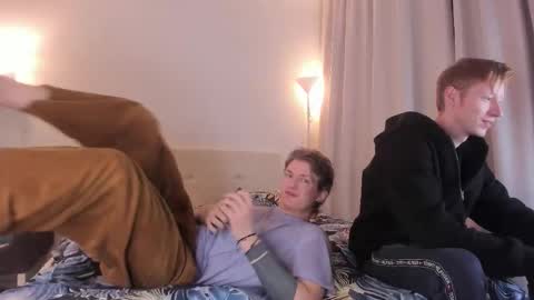 Snapshot of vince__dice chatting on 10/22/25, 09:03 Dimoooooon online show from 10/22/25, 09:03