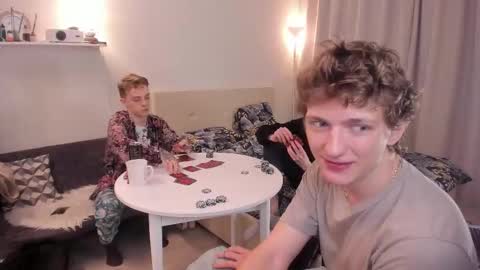 Snapshot of vince__dice chatting on 10/24/25, 08:49 Dimoooooon online show from 10/24/25, 08:49