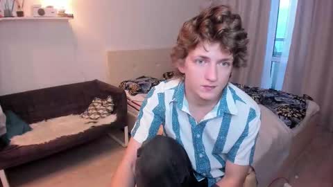 Snapshot of vince__dice chatting on 11/15/25, 07:49 Dimoooooon online show from 11/15/25, 07:49