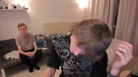 Snapshot of vince__dice chatting on 11/21/25, 08:51 Dimoooooon online show from 11/21/25, 08:51