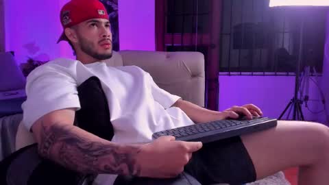 Vincent online show from 11/28/25, 03:42