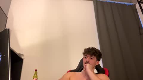 Snapshot of vincentprice69 chatting on 03/02/26, 07:15 vincentprice69 online show from 03/02/26, 07:15