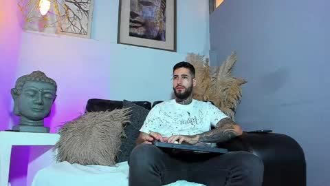 Snapshot of vincentsartori chatting on 04/12/26, 11:48 Vincent Sartori online show from 04/12/26, 11:48