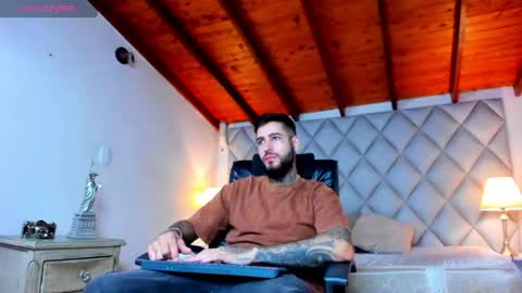 Snapshot of vincentsartori chatting on 04/13/26, 12:32 Vincent Sartori online show from 04/13/26, 12:32