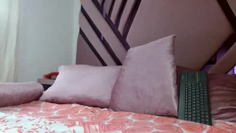 vinitryjhonson online show from 12/16/25, 07:30