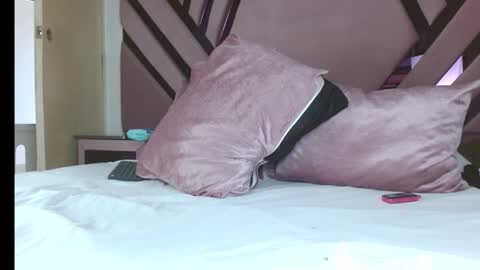 Snapshot of vinitryjhonson chatting on 03/13/26, 01:29 vinitryjhonson online show from 03/13/26, 01:29