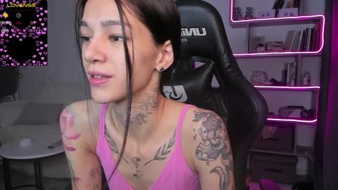 Snapshot of vinkitinkii chatting on 12/09/24, 06:12 vinkitinkii online show from 12/09/24, 06:12