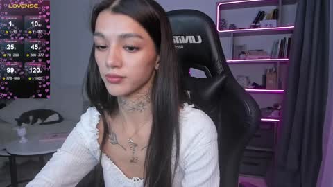 Snapshot of vinkitinkii chatting on 12/28/24, 03:26 vinkitinkii online show from 12/28/24, 03:26