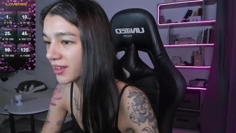 Snapshot of vinkitinkii chatting on 12/30/24, 07:26 vinkitinkii online show from 12/30/24, 07:26