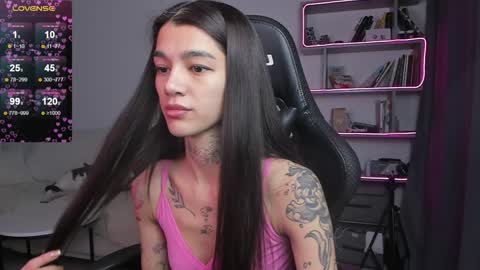 Snapshot of vinkitinkii chatting on 01/08/25, 07:03 vinkitinkii online show from 01/08/25, 07:03