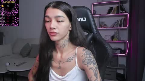 Snapshot of vinkitinkii chatting on 01/12/25, 07:00 vinkitinkii online show from 01/12/25, 07:00