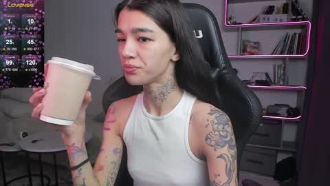 Snapshot of vinkitinkii chatting on 01/26/25, 06:28 vinkitinkii online show from 01/26/25, 06:28