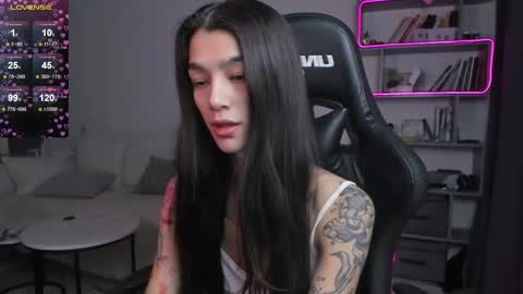 Snapshot of vinkitinkii chatting on 02/12/25, 07:02 vinkitinkii online show from 02/12/25, 07:02