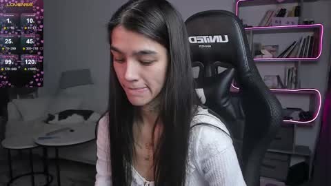 Snapshot of vinkitinkii chatting on 02/19/25, 09:39 vinkitinkii online show from 02/19/25, 09:39