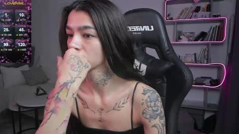 Snapshot of vinkitinkii chatting on 02/26/25, 10:15 vinkitinkii online show from 02/26/25, 10:15