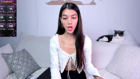 Snapshot of vinkitinkii chatting on 09/18/25, 06:59 vinkitinkii online show from 09/18/25, 06:59