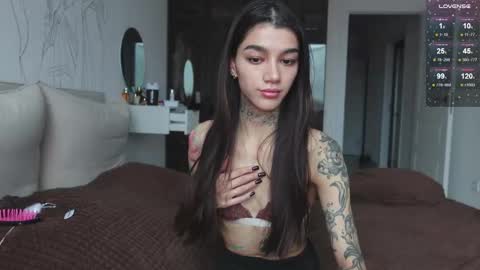 Snapshot of vinkitinkii chatting on 10/27/25, 07:01 vinkitinkii online show from 10/27/25, 07:01