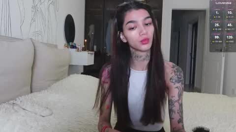 Snapshot of vinkitinkii chatting on 11/16/25, 05:35 vinkitinkii online show from 11/16/25, 05:35