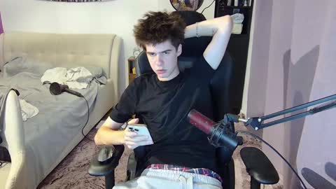 Snapshot of vinnie_06 chatting on 09/11/25, 05:24 vinnie online show from 09/11/25, 05:24